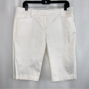 Women’s New York & Co White Bermuda Shorts Size 10